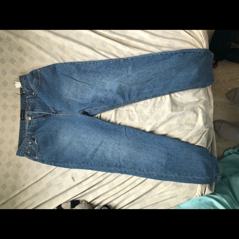 Super cute mid wash mom jeans